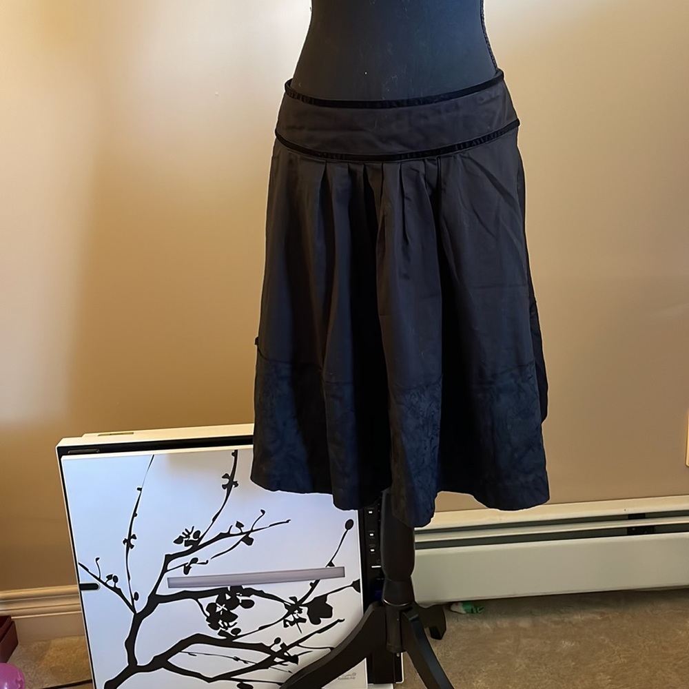 Smart set black pleated skirt!
